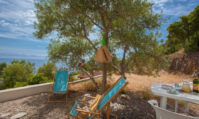Porticciolo Apartamento | Casa le Sureau air-conditioned apartment with sea-view terrace