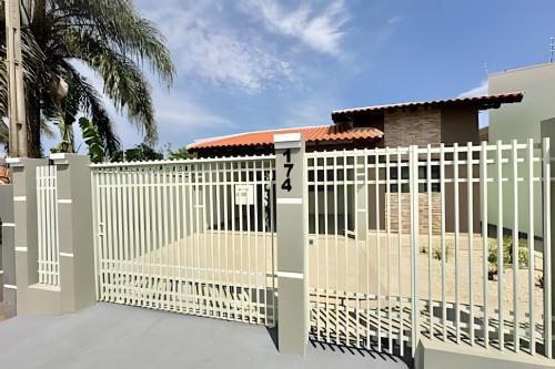 Ourinhos Casa | Casa linda e espaçosa, ar condicionado e 2 vagas