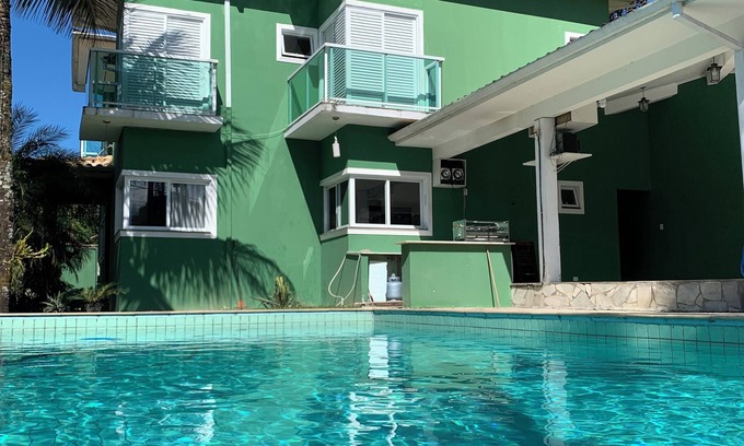 Ponte Branca Casa | Casa Mata Atlântica with pool and hot tub