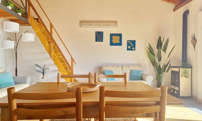 Sos Alinos Apartamento | [Casa Mikè] Elegante apartamento con balcón