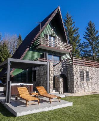 Mrkopalj Chalet De Esquí | CASA NATURA - charming chalet with hot tub