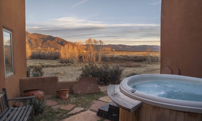 Arroyo Seco Casa | Casa Nido - Perfect Location - Views in every direction!