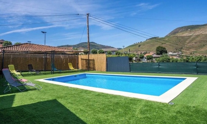 Armamar Casa | Casa no Coração do Douro com Piscina