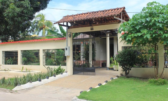 Leticia Casa | Casa Nora & Alejo