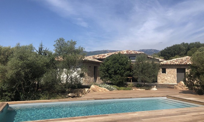 Figari Casa | Casa O Catali, gran villa de lujo de 200 m2 con vistas a los viñedos