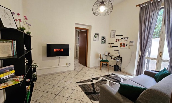 Casteggio Apartamento | CASA OLTREPO comodo centrale ma silenzioso parcheggio interno