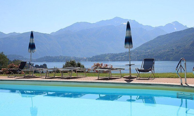 Azzano Casa | Casa Panorama Quattro: Un apartamento luminoso y alegre ubicado a poca distancia de las orillas del lago Como.