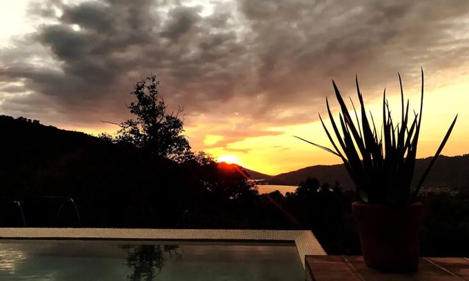 El Santuario Villa | Casa Pipiol