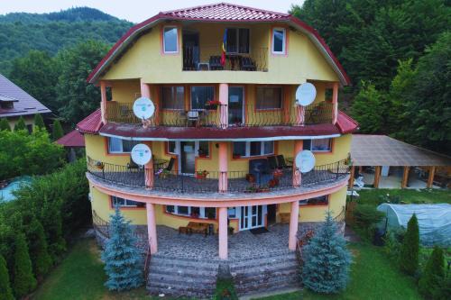 Gresu Casa | Casa Potcoava