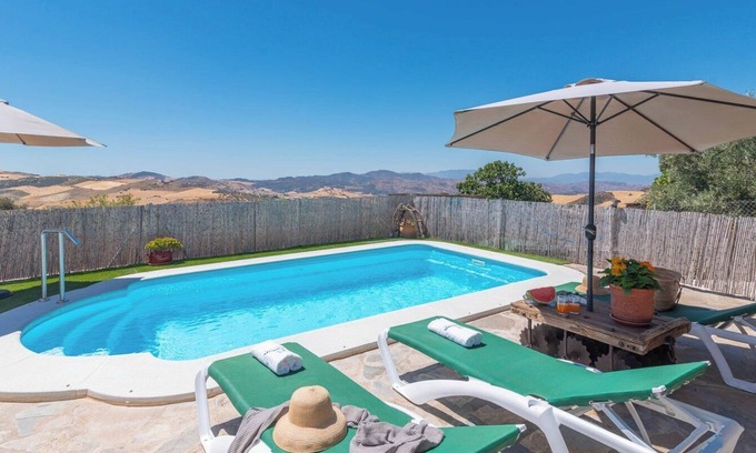 Antequera Villa | Casa Pulirio Antequera - La Higuera by Ruralidays