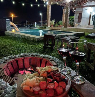 Guarambare Casa | Casa Quinta con piscina quincho con parrilla