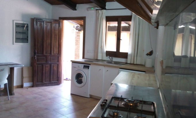 Rubielos Bajos Cabaña | casa rural en rasante -capacidad 16-18 personas