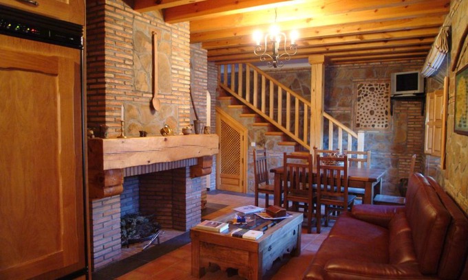 Navas de Estena Casa | Casa Rural María Victoria
