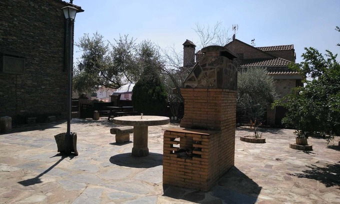 Torrejón El Rubio Casa | Casa Rural Peña Falcon