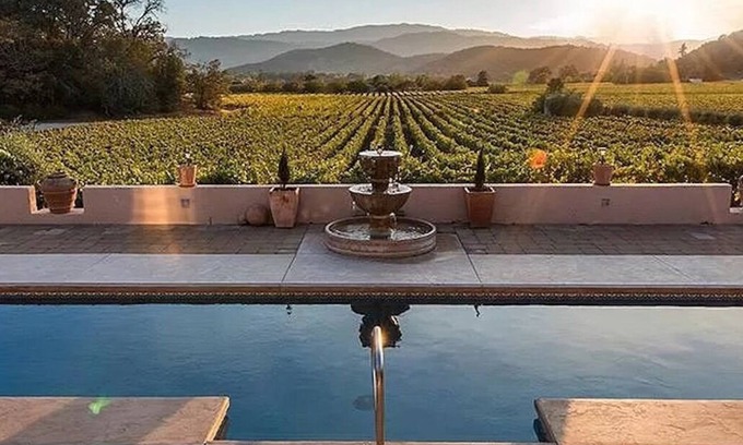 Yountville Casa | Casa San Savino - Majestic Vineyard Views - Sleeps 8+!