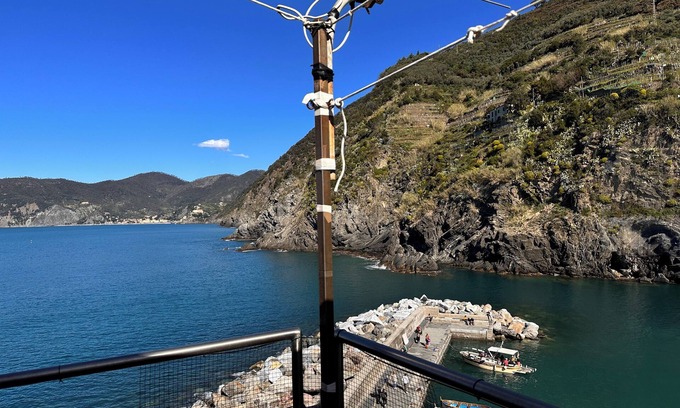 Vernazza Apartamento | Casa Teresa with AC and Balcony