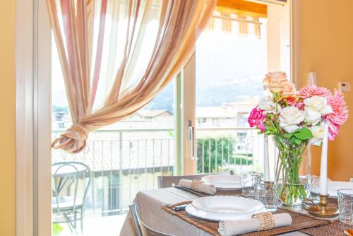 Costa Volpino Apartamento | Casa Vacanze Renata