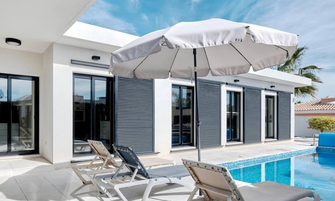 San Fulgencio Villa | Casa van Gelder en San Fugencio / Alicante con aguas calientes