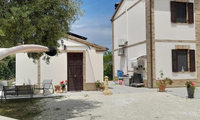 Loreto Cama Y Desayuno | Casale della rosa