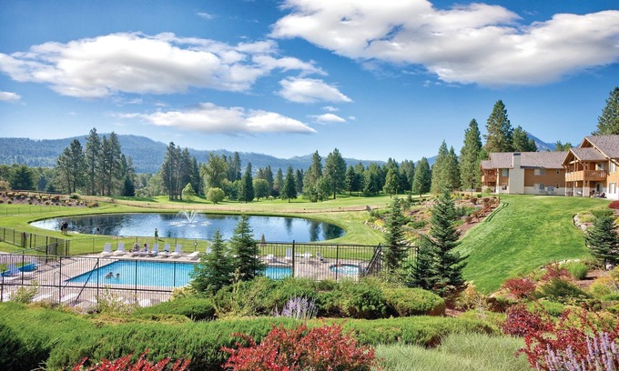 Downtown Leavenworth Complejo | ¡Montañas en cascada golpeando tu hombro!