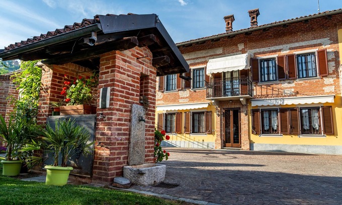 Magliano Alfieri Casa | Cascina D'Ghistu - Cinco Habitaciones Casa, Capacidad 10