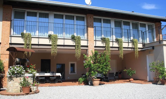 Passirano Cama Y Desayuno | Cascina San Martino