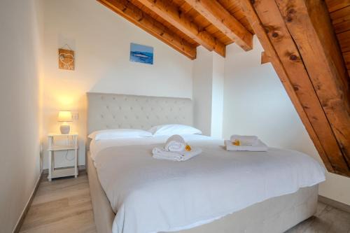 Gorla Apartamento | CaseOspitali - Casa Acqua e Cielo, bilocale a 400 mt dalla linea rossa