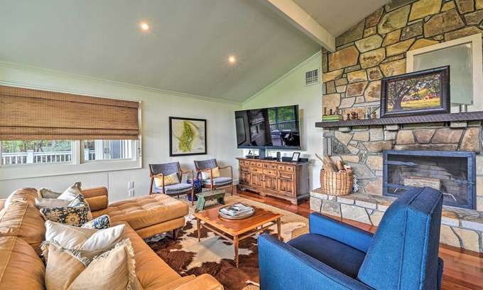 Cashiers Casa | Cashiers Retreat w/ Fireplace & Mtn Views!