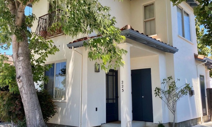 Westside Santa Cruz Casa | Casita De Santa Cruz - Pasos de Scenic West Cliff Drive