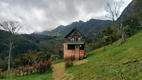 Sesquile Otro | casita en la montaña, cabañas paraíso