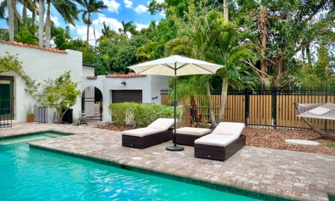 Altamont Manor Casa | Casita near Downtown Fort Myers
