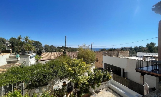 Genova Casa | Casita rosa