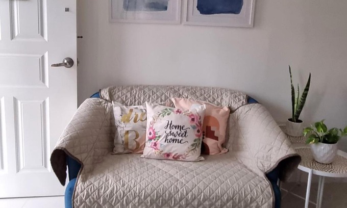 Butuan Apartamento | Cassie Homestay - Yuna Door 2 - Furnished Home in Butuan