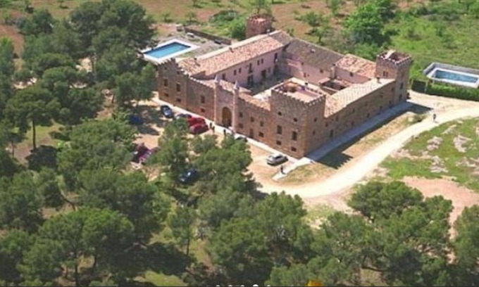 Altura Apartamento | Castillo con piscina en plena Sierra Calderona