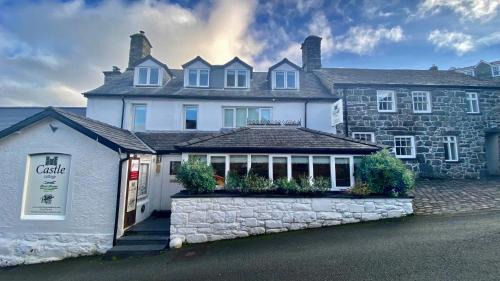 Harlech Hotel | Castle Cottage Inn