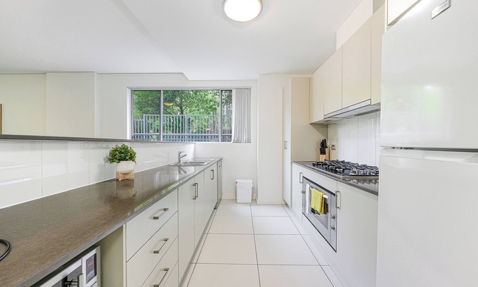 Castle Hill Casa | Castle HIll Sweet Modern 3BR Apt with 2 Parking