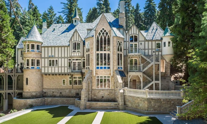 Skyforest Casa | Castillo en el bosque