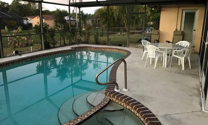 Cypress Lakes Estates Casa | Catalina Cabana - self checkin - pool - parking