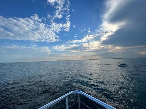 La Isla Alquiler De Eote | Catamarán Bote Barco TOUR ISLA MUJERES