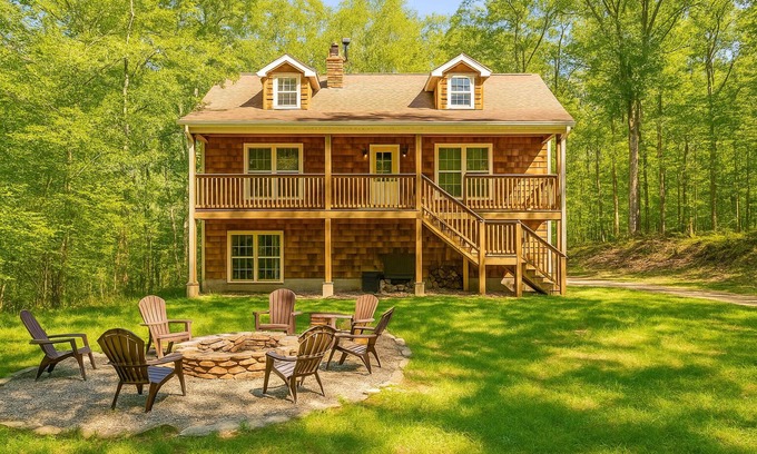 Catskill Casa | Catskill Cabin with Fire Pit & Brilliant Fall views