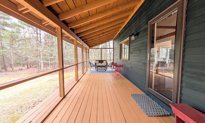 Town of Marbletown Casa | Catskill Mountain Getaway, close to Woodstock, Kingston & Belleayre Mountain.