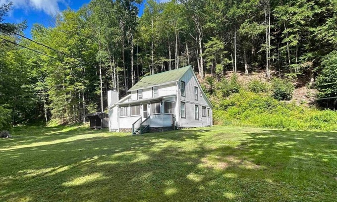 Margaretville Casa | Catskills Brookside Cottage