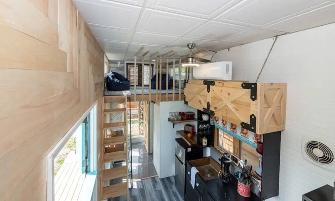 Fallsburg Casa | Catskills Old Falls House+Tiny Artist Studio