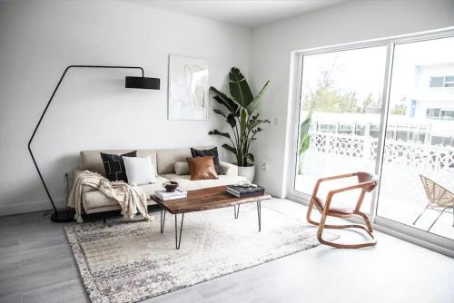 Seven Mile Beach Apartamento | Cayman Luxury Rentals at The Grove