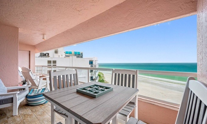Sand Key Condominio | ⭐CBC 1-9B –Amazing deals- Beachfront-Pool-Hot Tub-Tennis-Gym!⭐