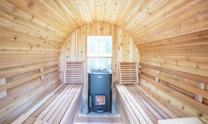 Melrude Cabina | Cedar Creek Retreat! Pet Friendly & 25 minutes away from Duluth