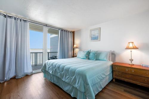 Cedar Key Casa | Cedar Key Breeze Gulf front townhouse
