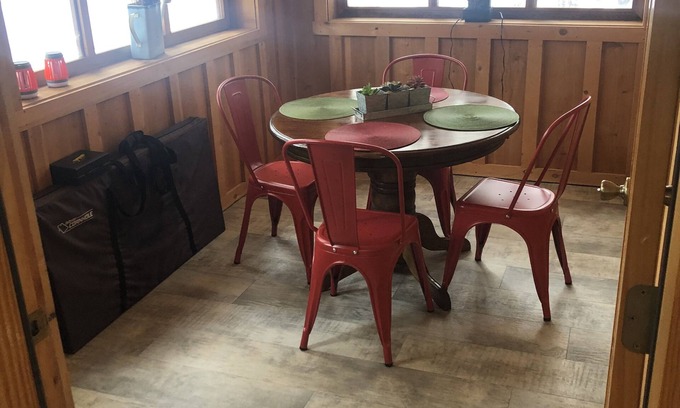 Greenville Casa | Cedar Retreat among the Pines