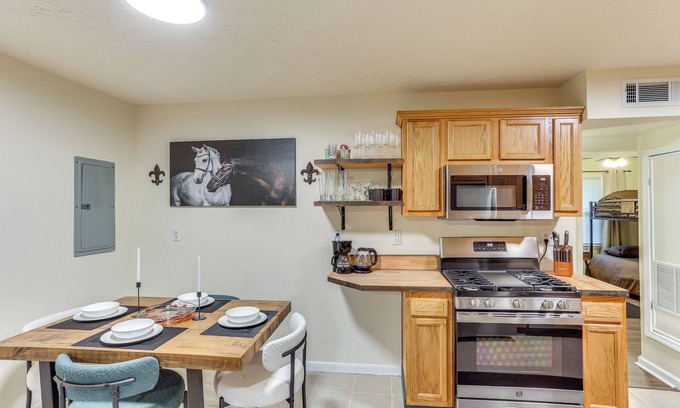 Buechel Casa | Central & Dog-Friendly Home in Louisville w/ Yard!