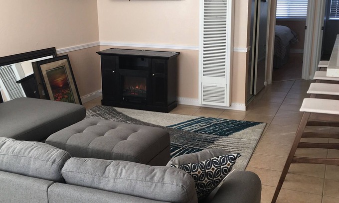 Richmond Apartamento | ¡Locacion central! Cerca de HWY 80/580, Richmond Bart, refinería, Marina, SF